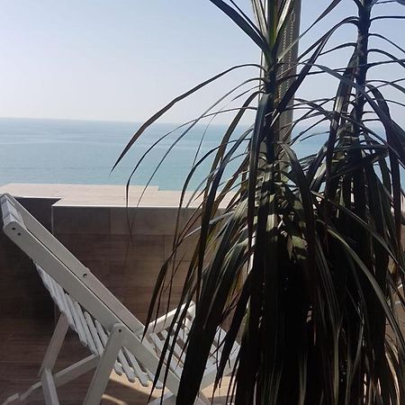 Apartment Magnolia Batumi Esterno foto