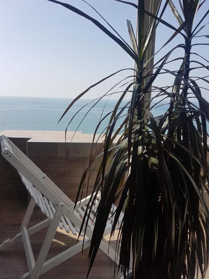 Apartment Magnolia Batumi Esterno foto